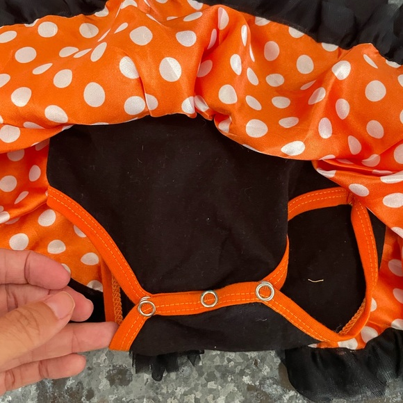 Halloween onesie - Picture 2 of 2